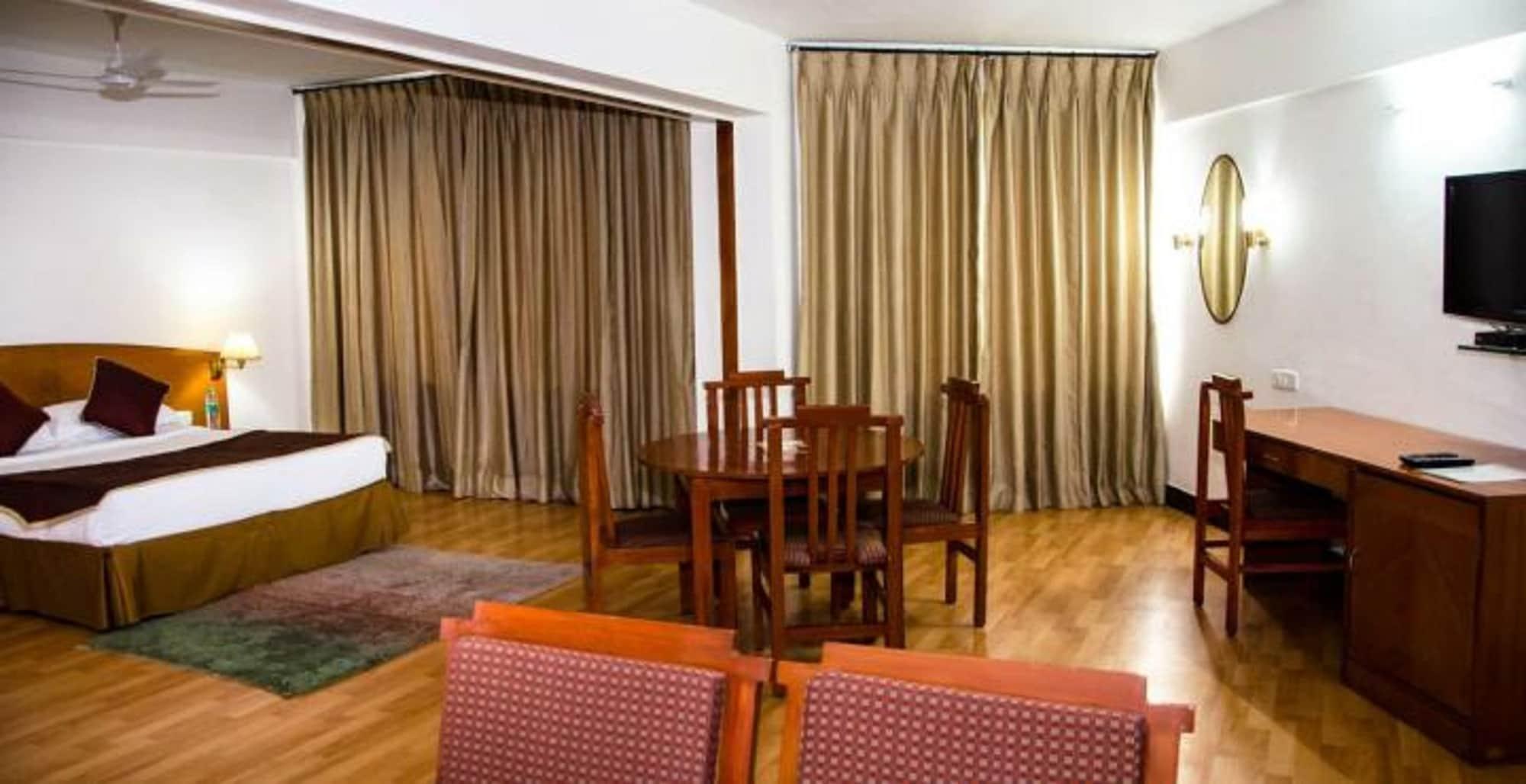 Готель Ramee Guestline Тірупаті Екстер'єр фото