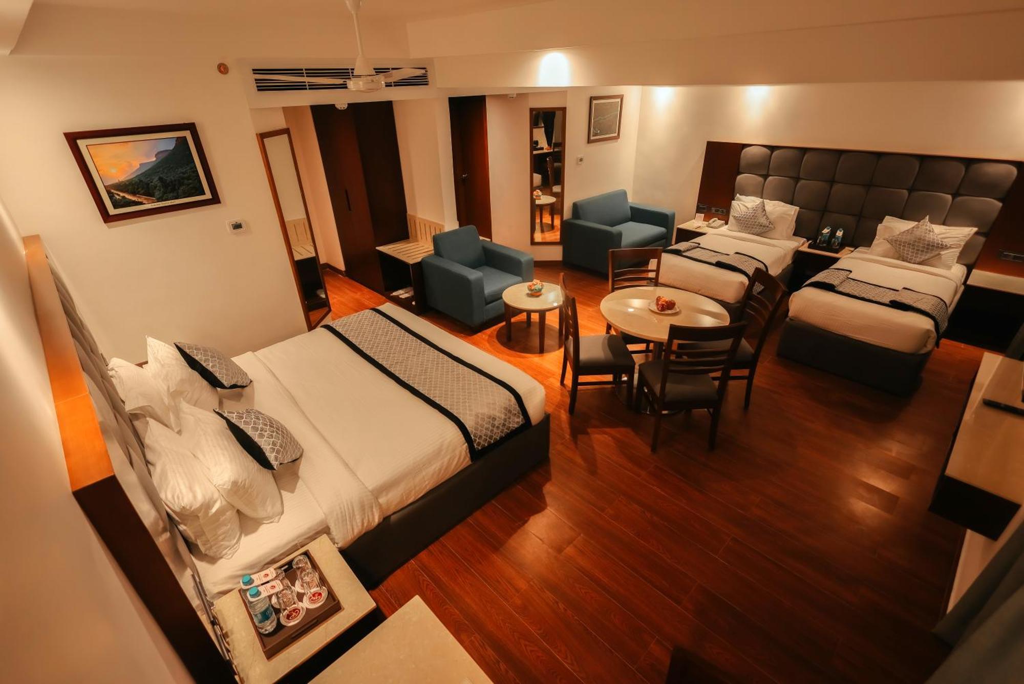 Готель Ramee Guestline Тірупаті Екстер'єр фото