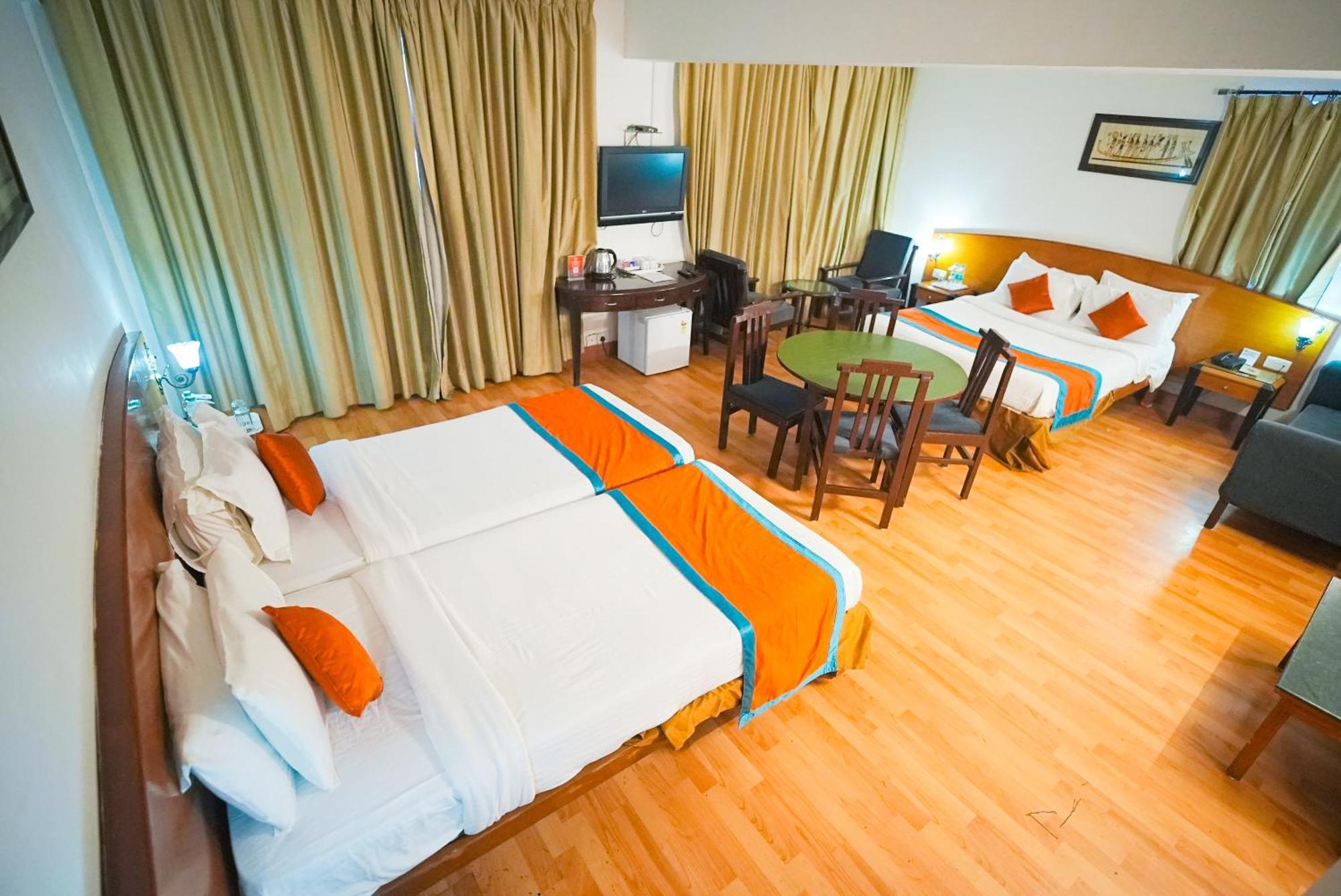 Готель Ramee Guestline Тірупаті Екстер'єр фото